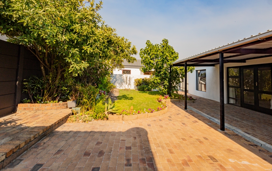 5 Bedroom Property for Sale in De Bron Western Cape